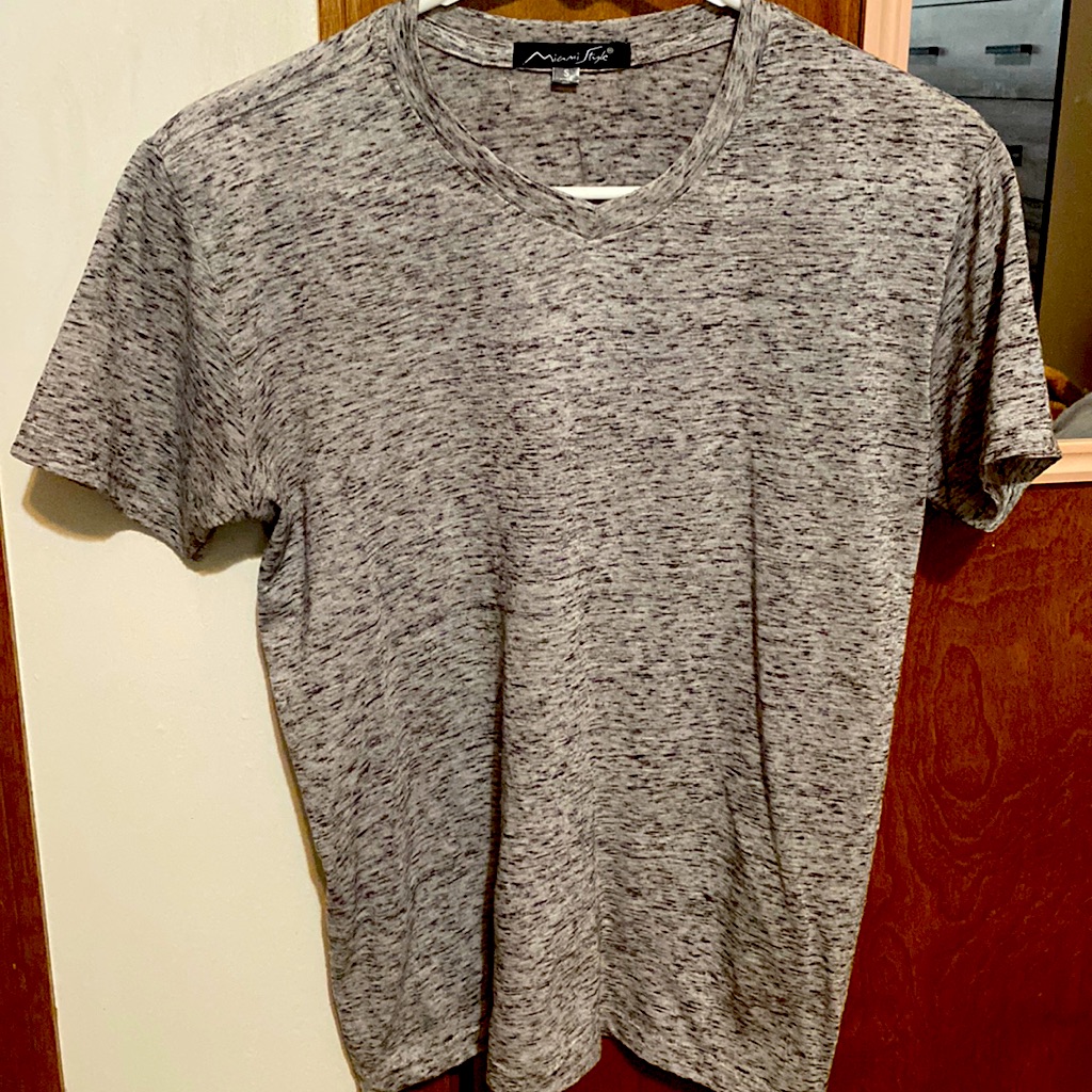 Gray T